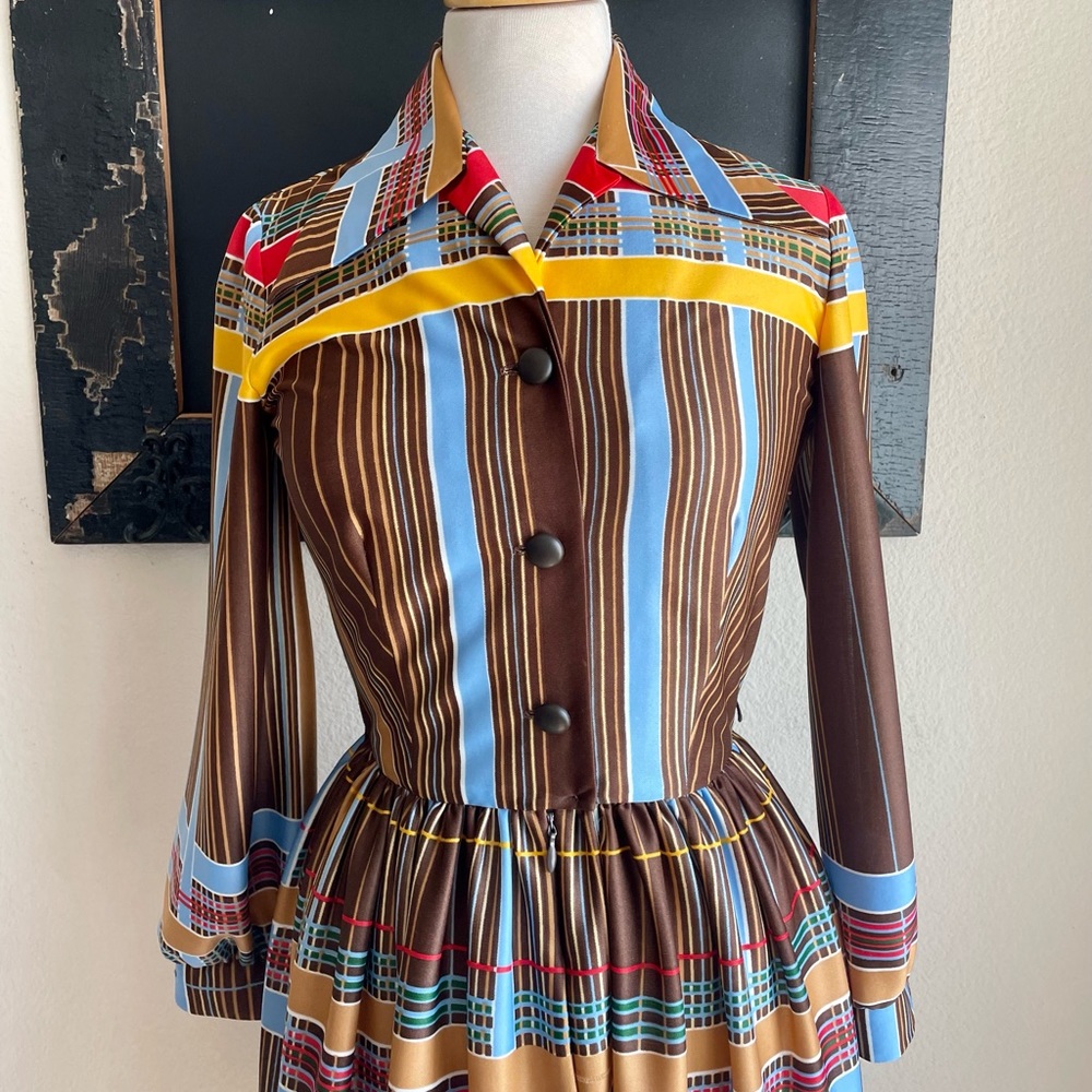 Rare Vintage 1970’s Geometric Long Sleeve Shirtwaist Dress